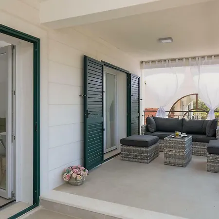 Basic Villa *