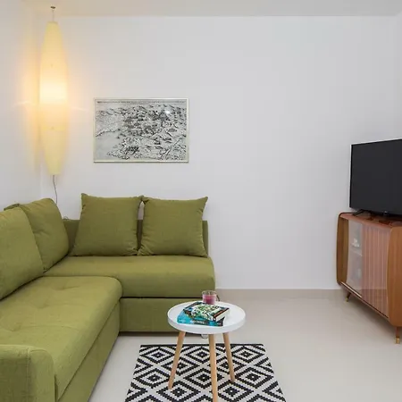 Basic Villa Sevid