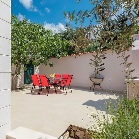 Villa Basic